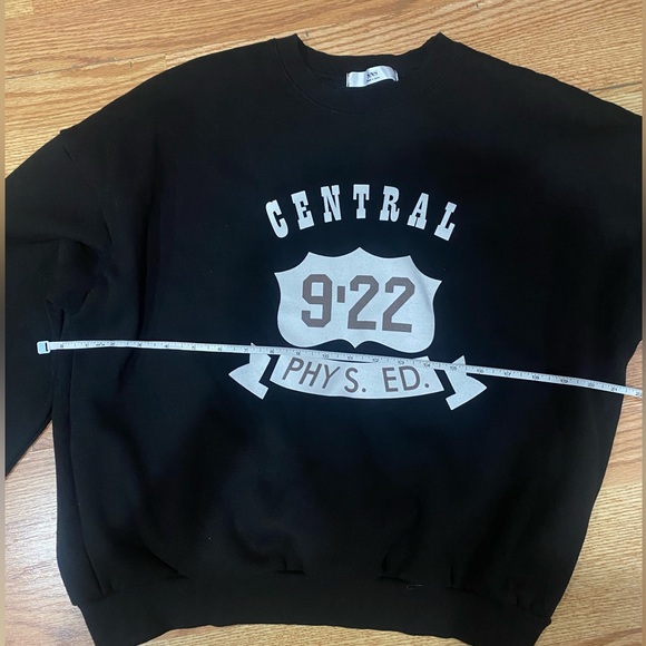 Korean Graphic Sweatshirt SNS Boxy Fit - Picture 2 of 3